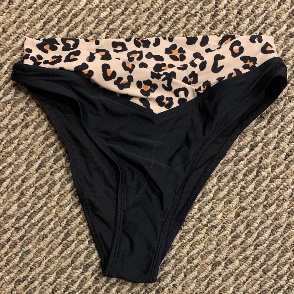 Cupshe Leopard Print and Black Bikini Bottom